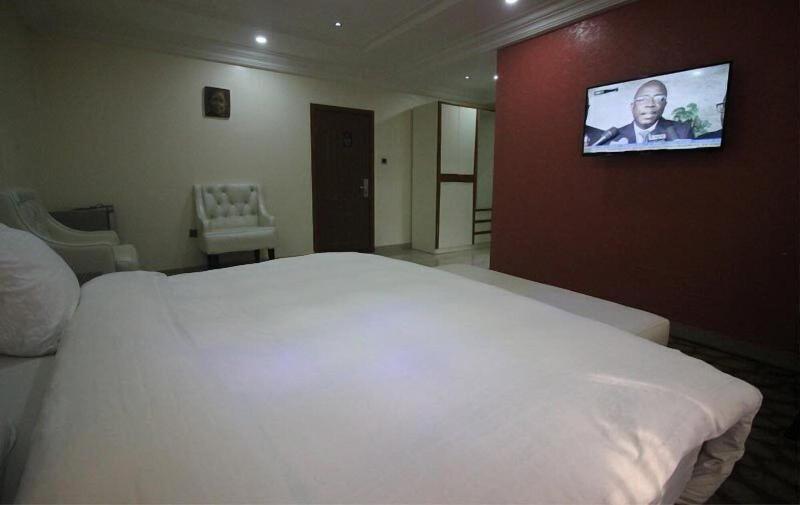 Angeles Hotel image