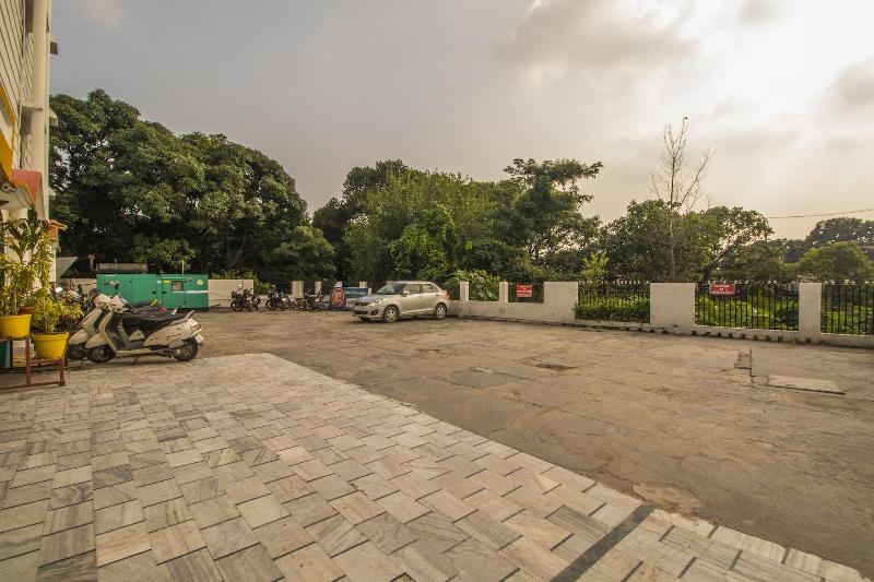 Wowstayz Hotel Jahanvi Dale image