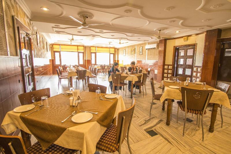 Wowstayz Hotel Jahanvi Dale image