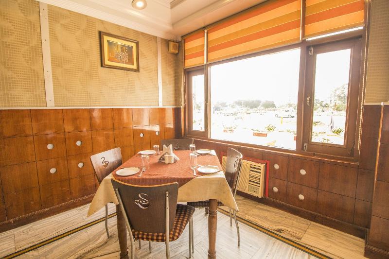 Wowstayz Hotel Jahanvi Dale image