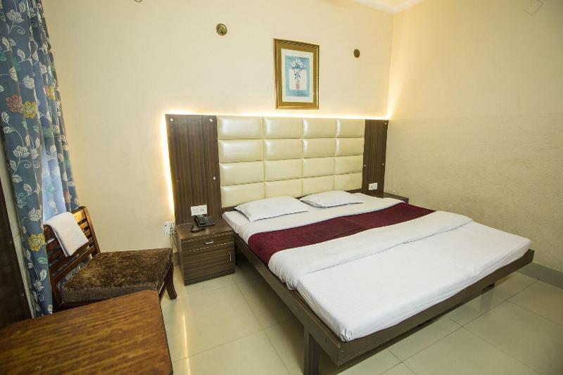 Wowstayz Hotel Jahanvi Dale image