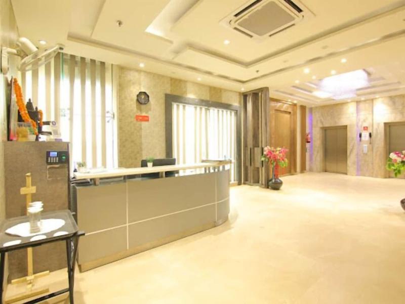 C Pearls Hotel Banquet image
