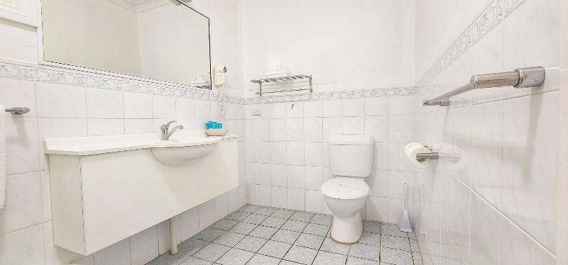 Golf Club Motor Inn Wingham image