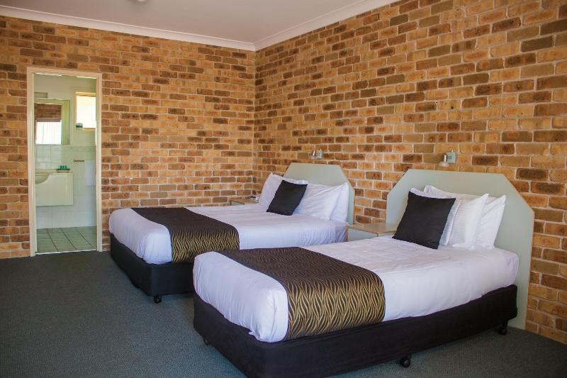 Golf Club Motor Inn Wingham image