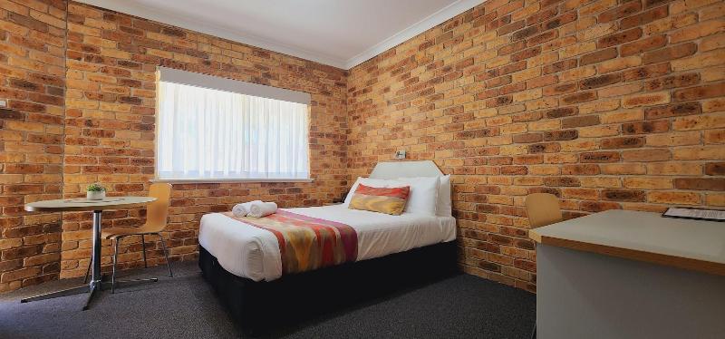 Golf Club Motor Inn Wingham image