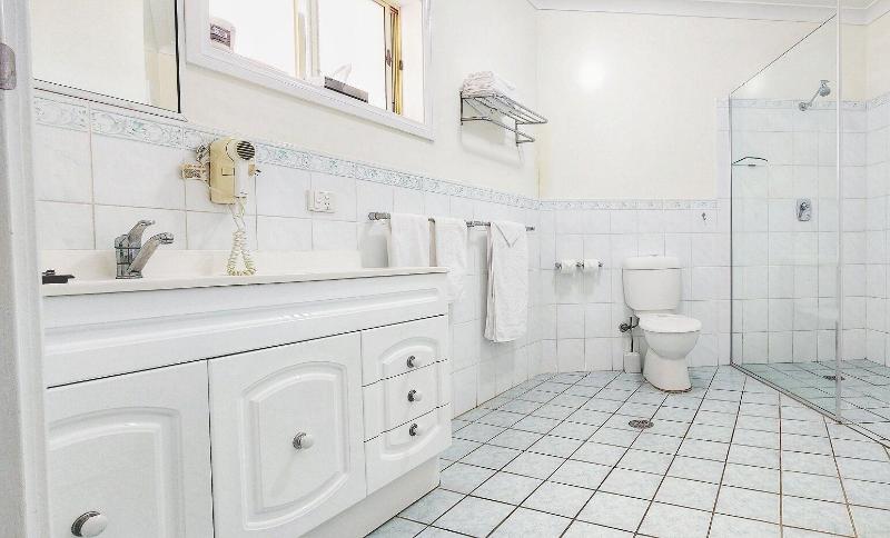Golf Club Motor Inn Wingham image