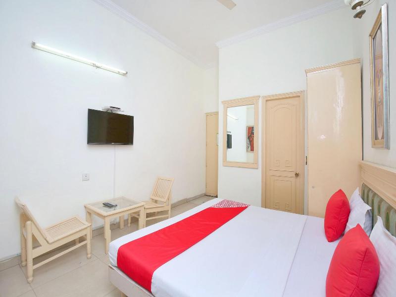14324 Hotel Towns Pride image