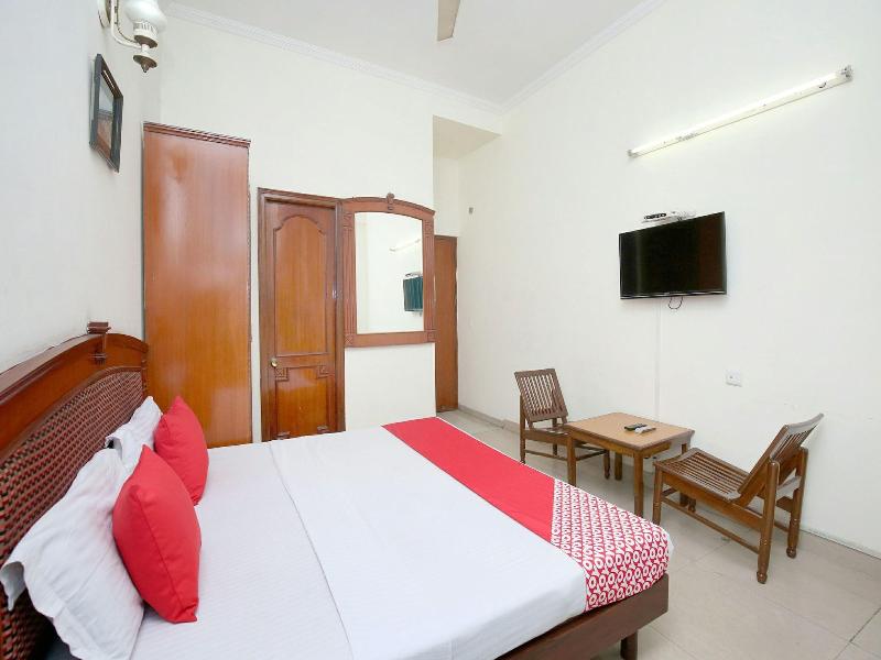 14324 Hotel Towns Pride image