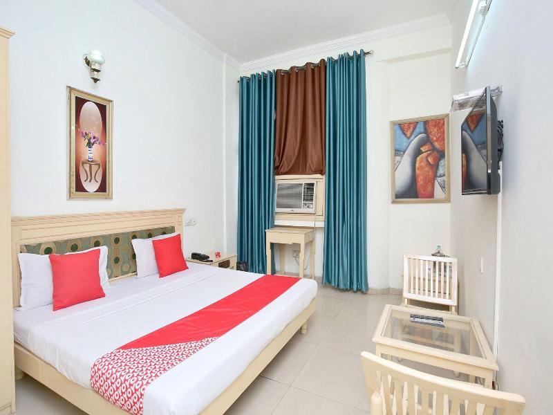 14324 Hotel Towns Pride image