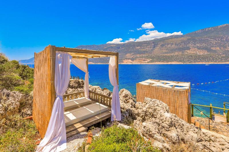 Atalante Hotel image