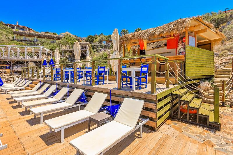 Atalante Hotel image