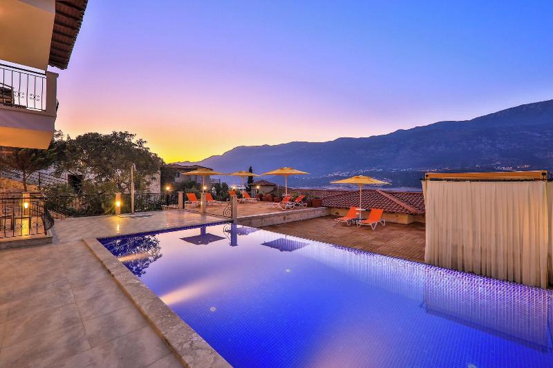 Atalante Hotel image