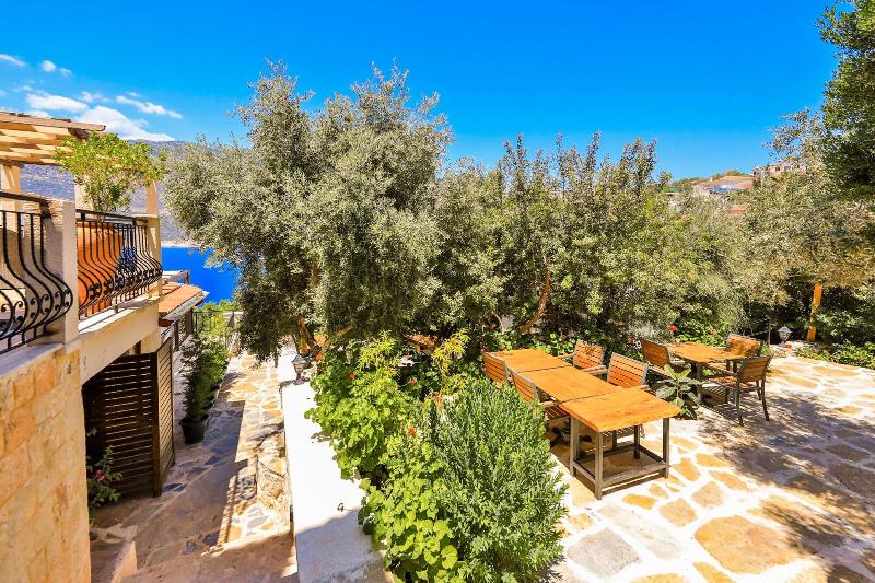 Atalante Hotel image