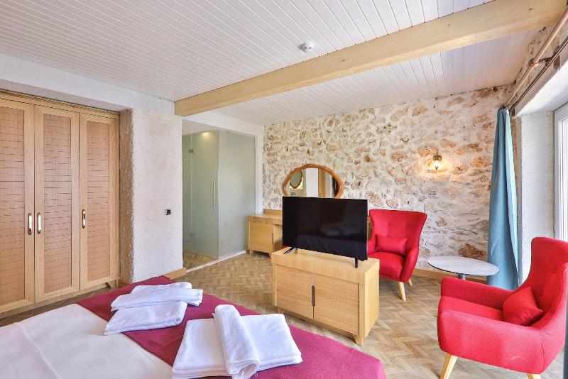 Atalante Hotel image