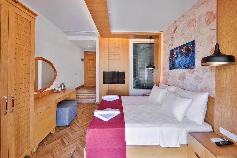Atalante Hotel image