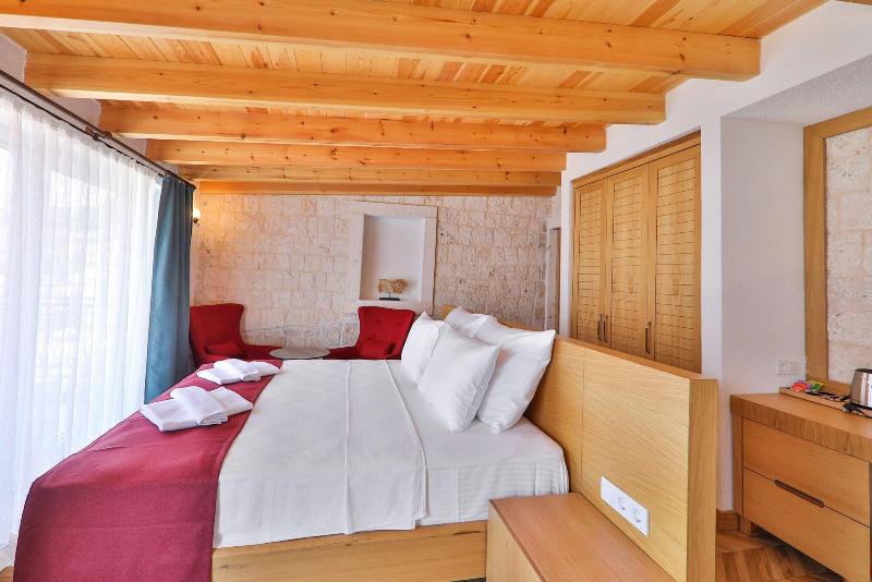 Atalante Hotel image