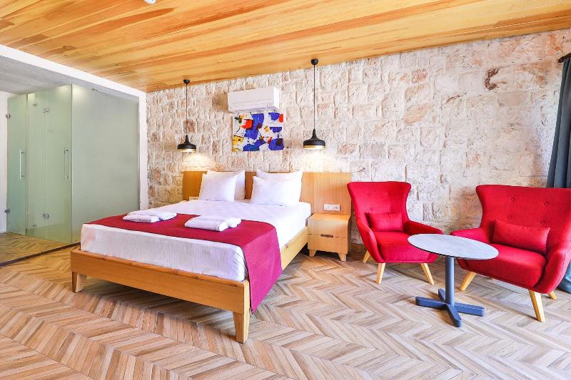 Atalante Hotel image