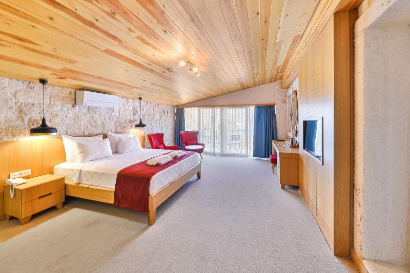 Atalante Hotel image