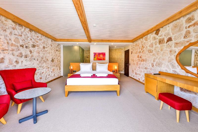 Atalante Hotel image