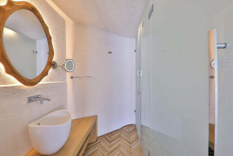 Atalante Hotel image