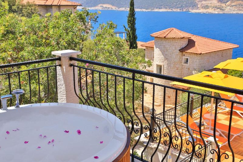 Atalante Hotel image