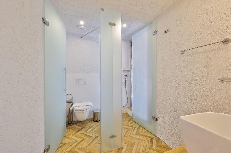 Atalante Hotel image