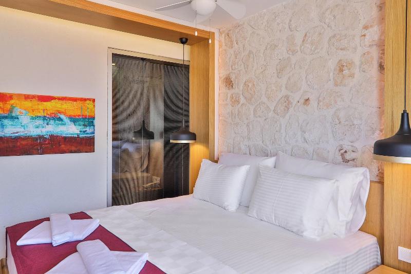 Atalante Hotel image