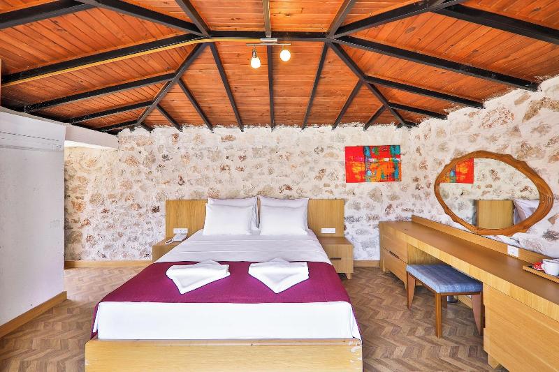 Atalante Hotel image