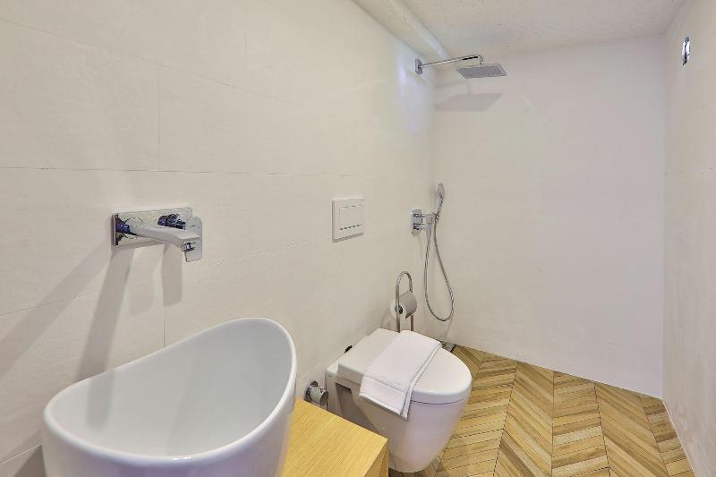 Atalante Hotel image