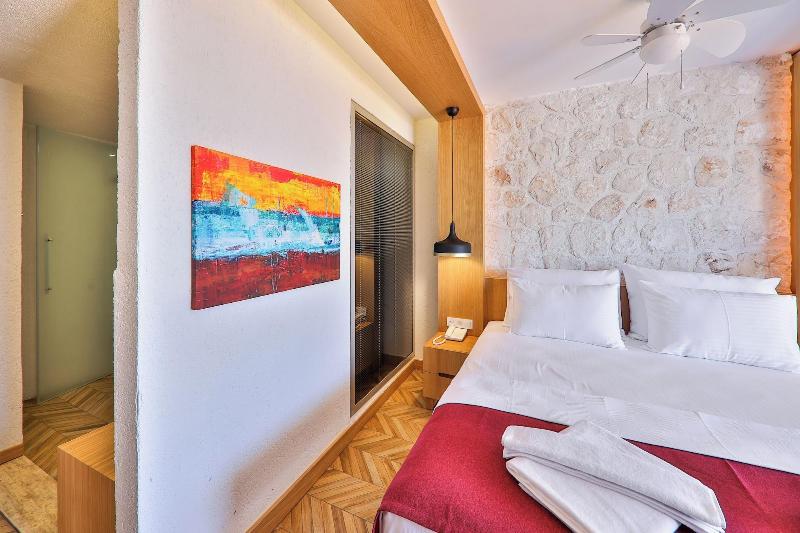 Atalante Hotel image