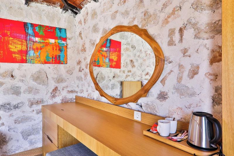 Atalante Hotel image