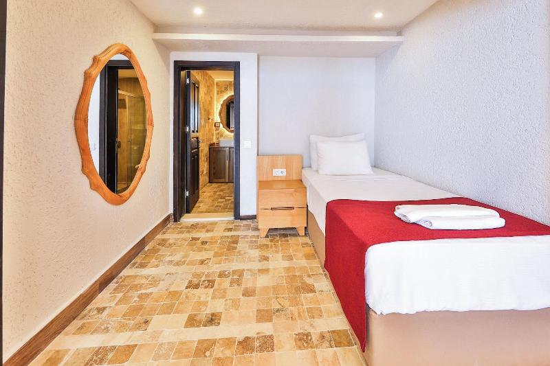 Atalante Hotel image