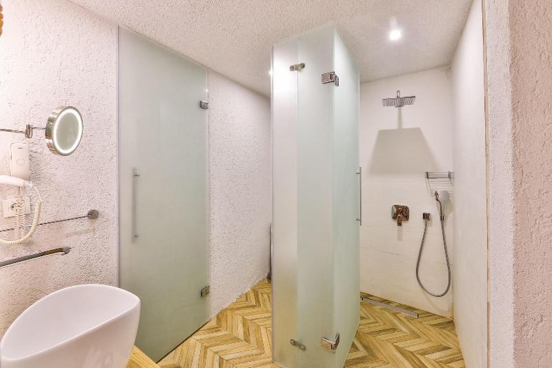 Atalante Hotel image