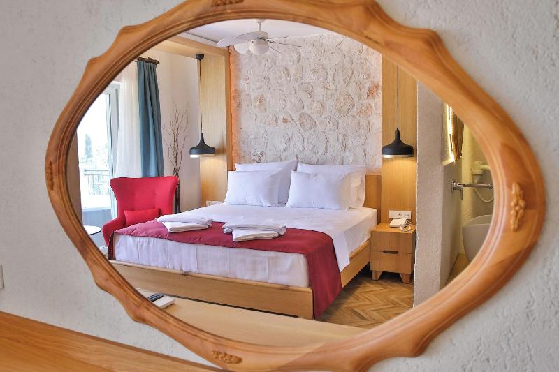 Atalante Hotel image