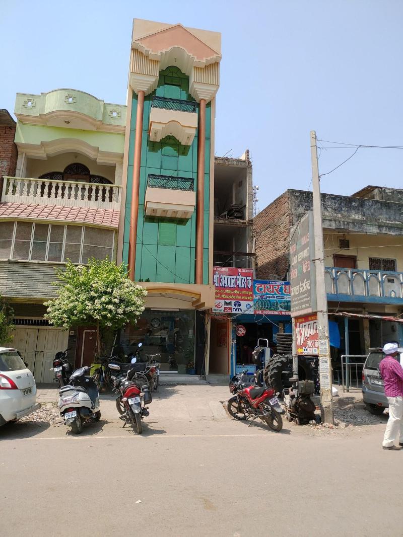 Hotel Green Palace And Ujala Restaurant