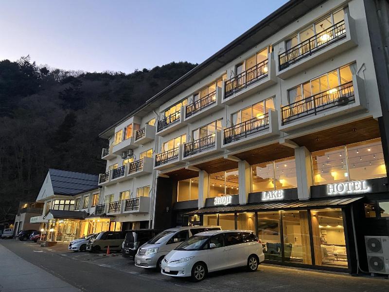 Shoji Lake Hotel image