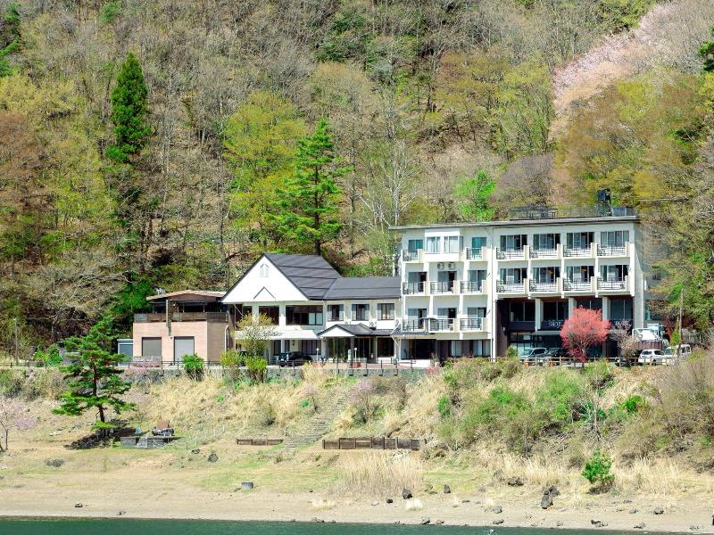 Shoji Lake Hotel image