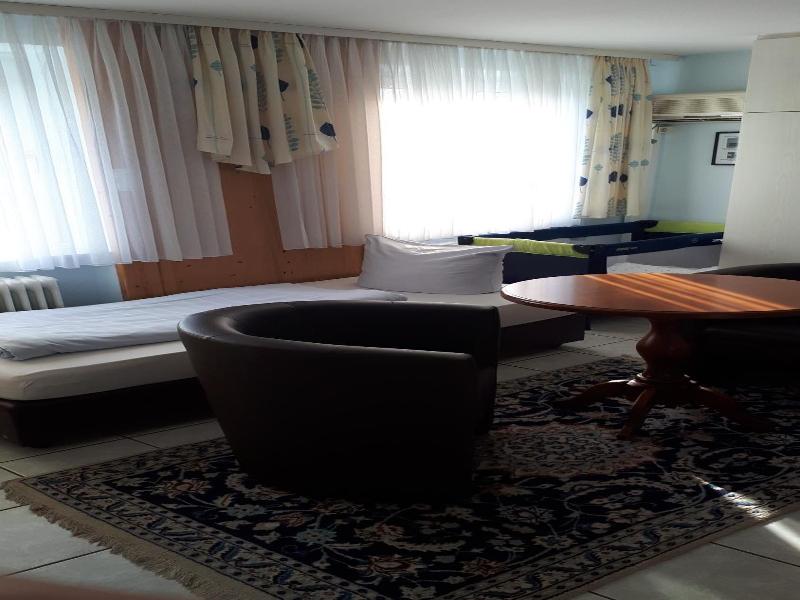 Hotel Restaurant Anna image