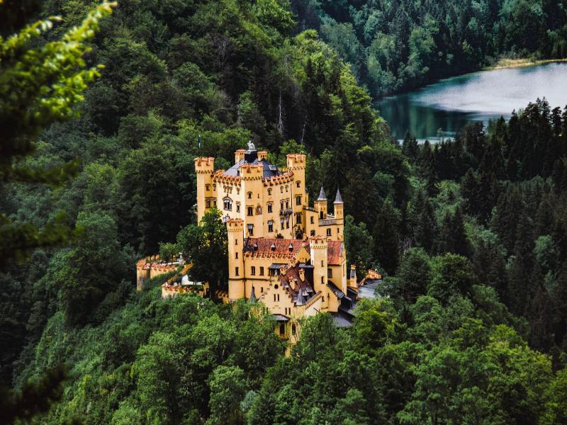 Rote Villa Fa Ssen image