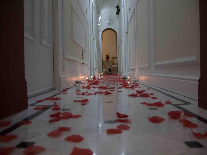 Erossuite Spa Dance Music Priva image
