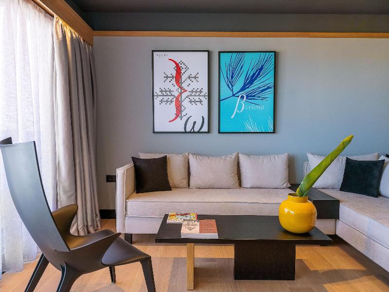 3 Pines Design Living image