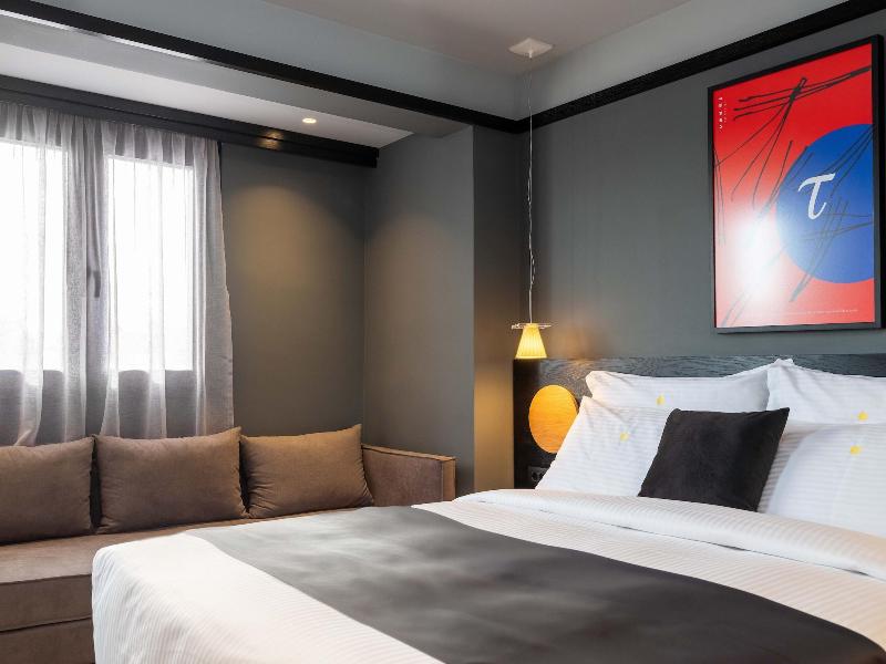 3 Pines Design Living image