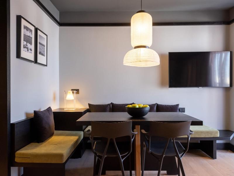3 Pines Design Living image