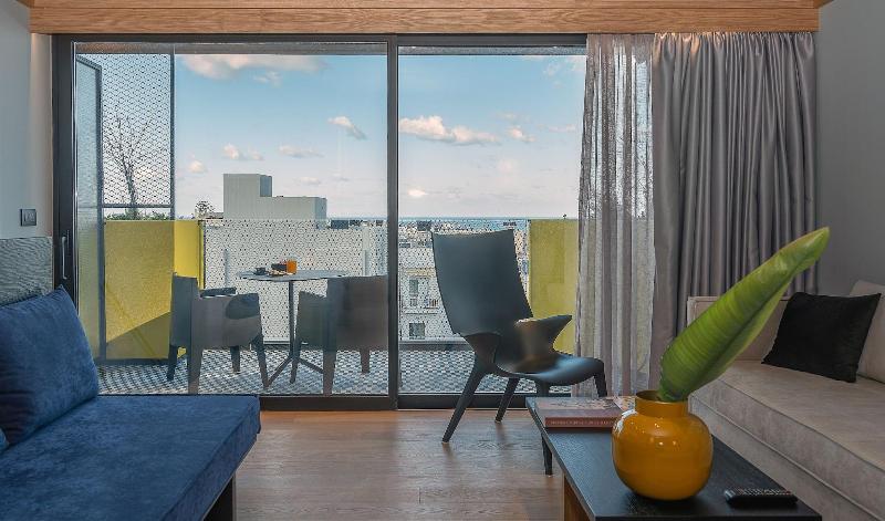 3 Pines Design Living image