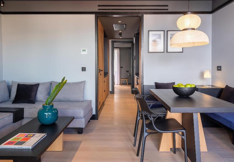 3 Pines Design Living image