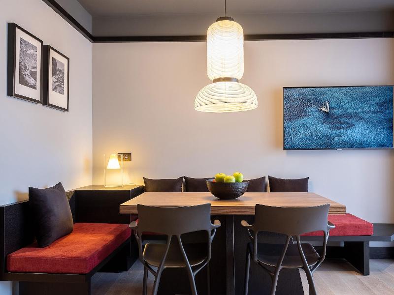 3 Pines Design Living image