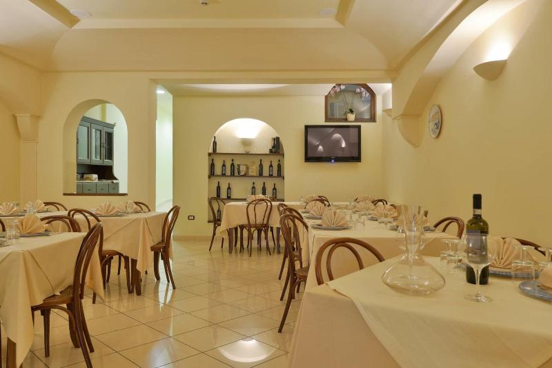 Hotel La Marina image