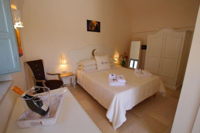 Vita Dorata Rural Chic image