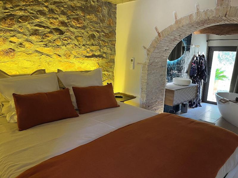 Bastide Sainte Trinide image
