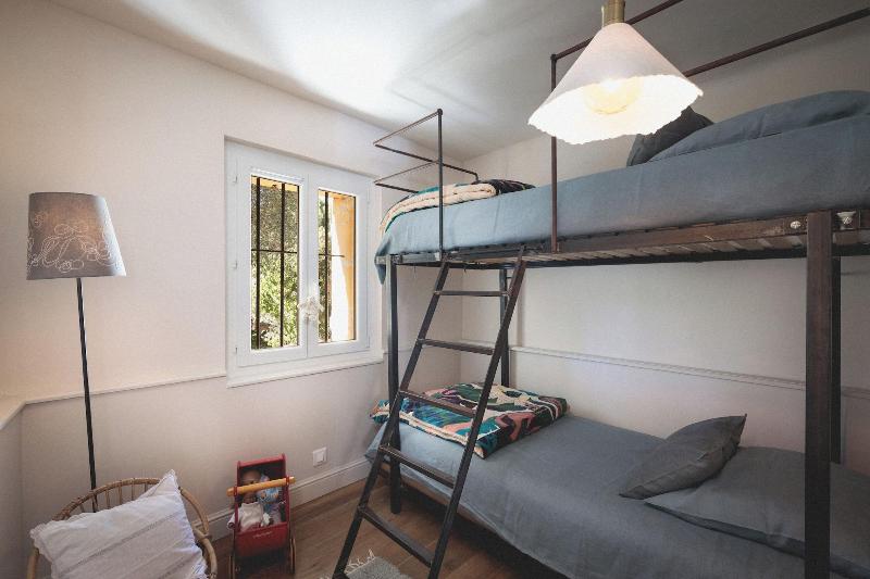 Bastide Sainte Trinide image